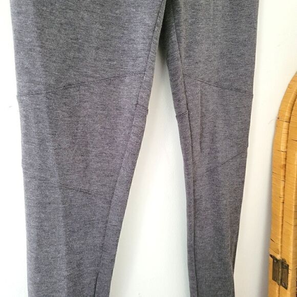 Liz Lange Maternity Leggings Gray Ankle  Zips XS - Picture 3 of 10
